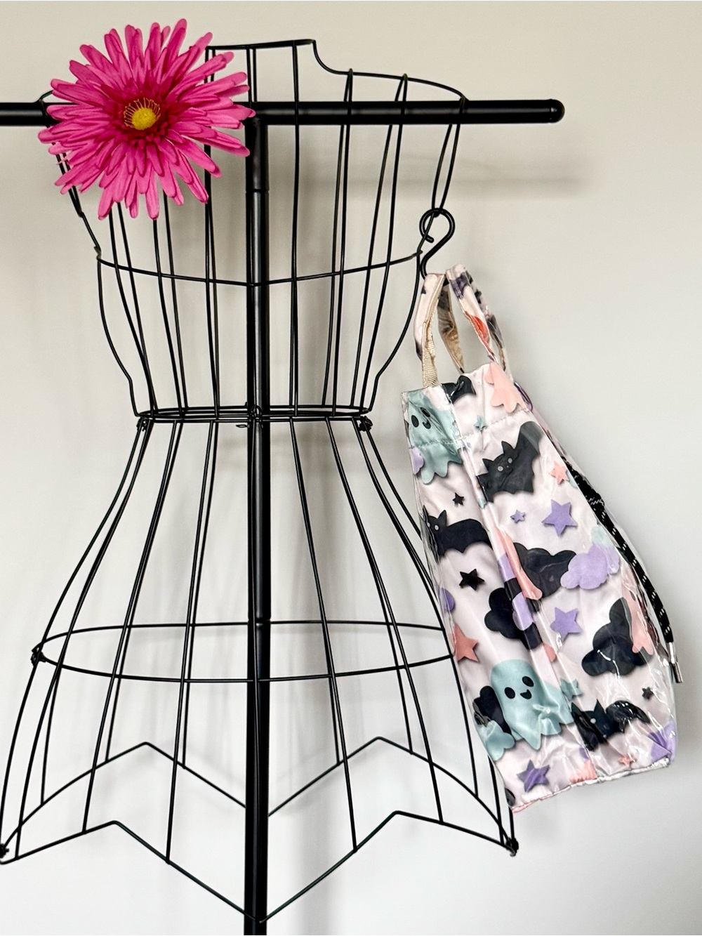 New Halloween Pastel Ghosts & Bats PVC Handbag Purse Tote Bag w/ Charm - Picture 4 of 10